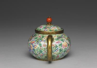 图片[2]-Copper teapot with paired butterflies and flowers decoration in painted enamels, Qing dynasty, Qianlong reign (1736-1795)-China Archive